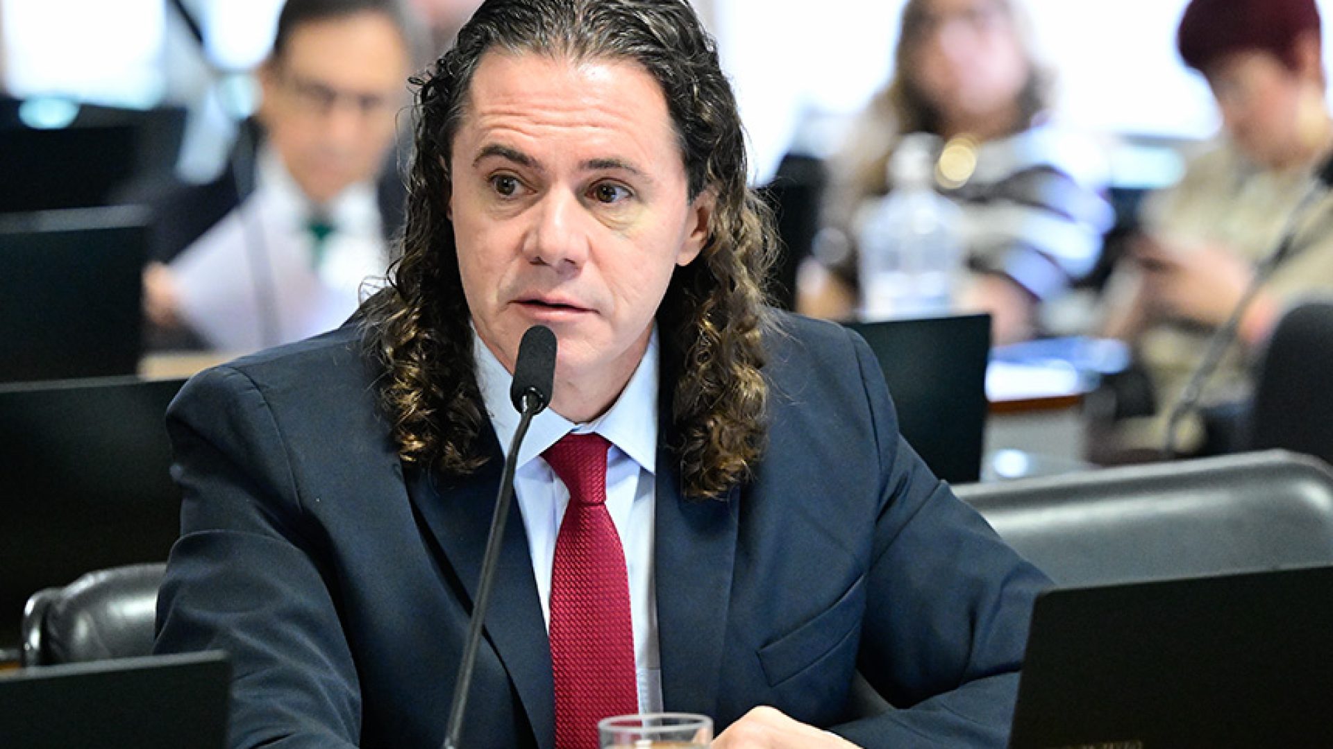 Senador Veneziano Vital do Rêgo (MDB-PB) em pronunciamento à bancada.