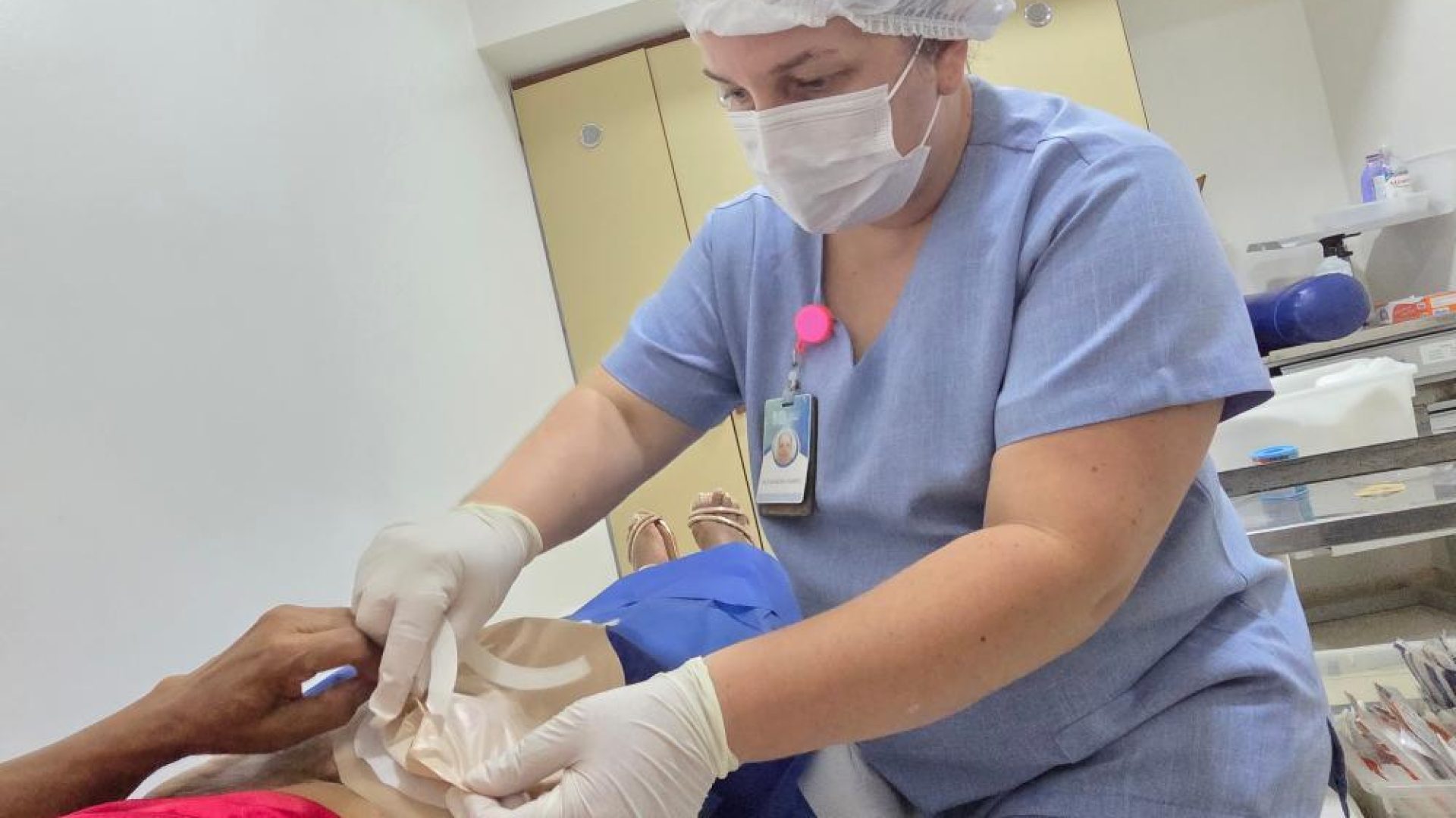 Estomaterapia no HBDF apoia adaptação de pacientes com colostomia