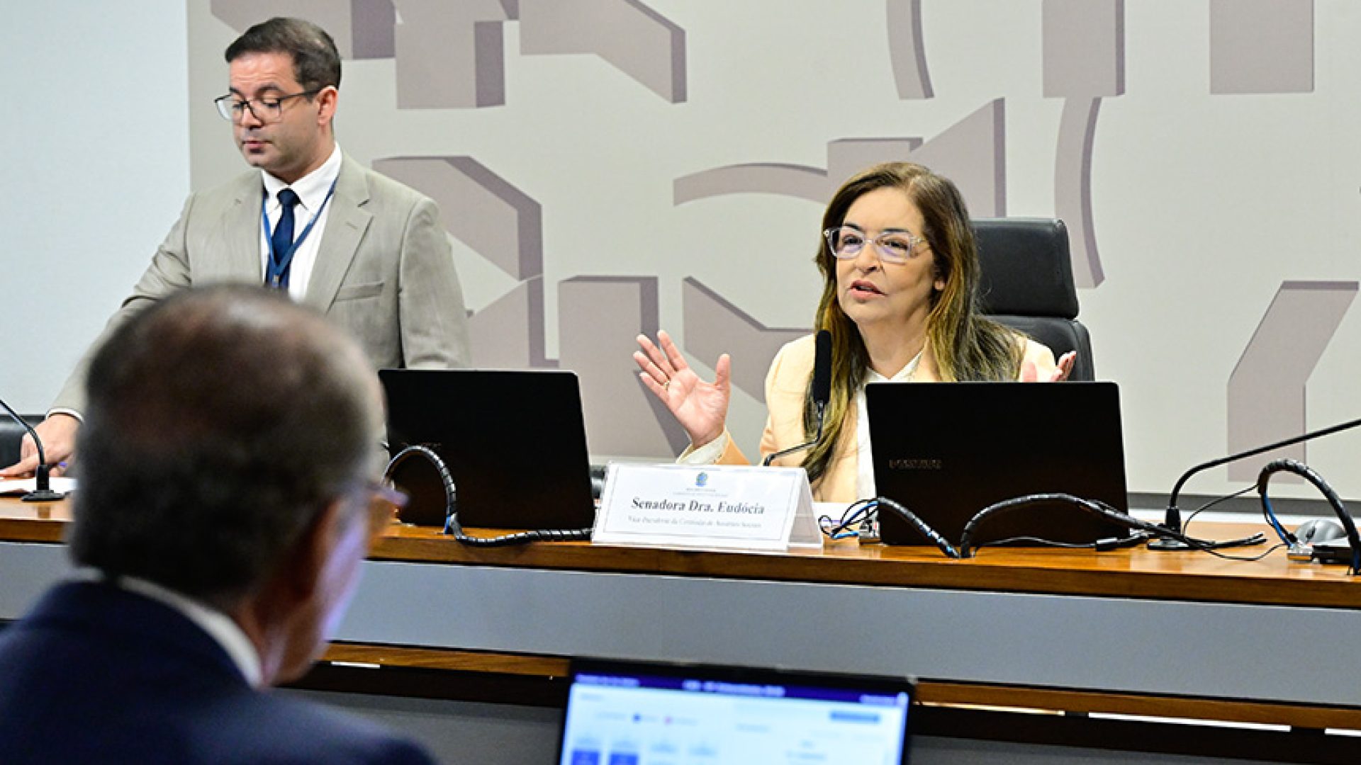 CAS aprova projeto que restringe alimentos ultraprocessados em hospitais — Senado Notícias