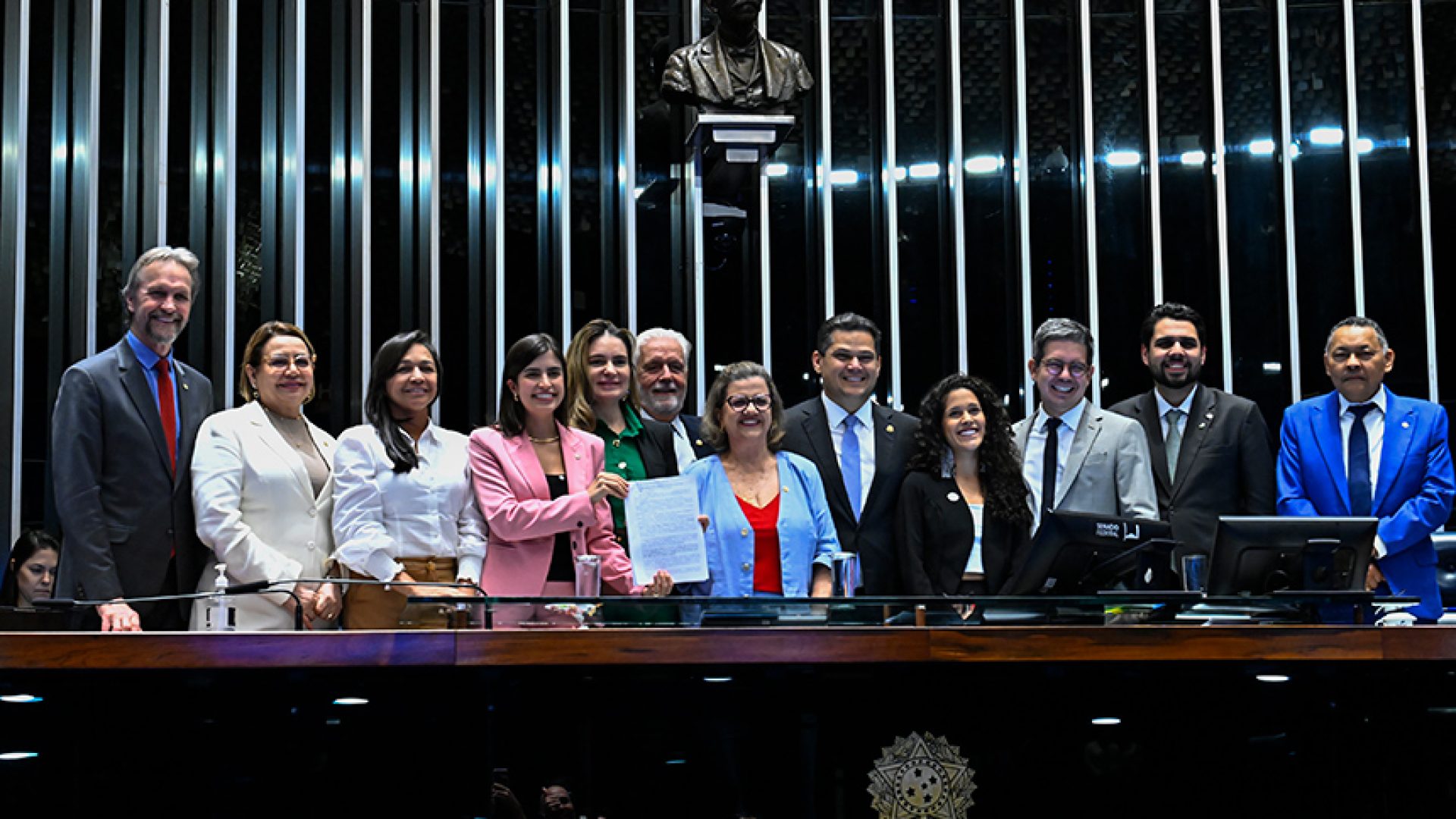 Aprovado pelo Senado, novo Plano Nacional da Educação segue para a sanção — Senado Notícias
