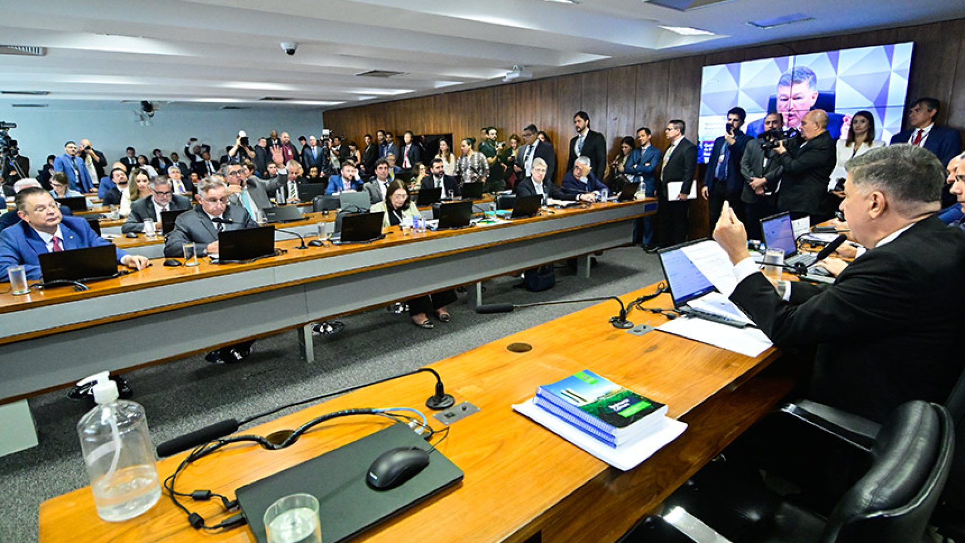CPMI do INSS aprova mais uma convocação e quebra de sigilo — Senado Notícias