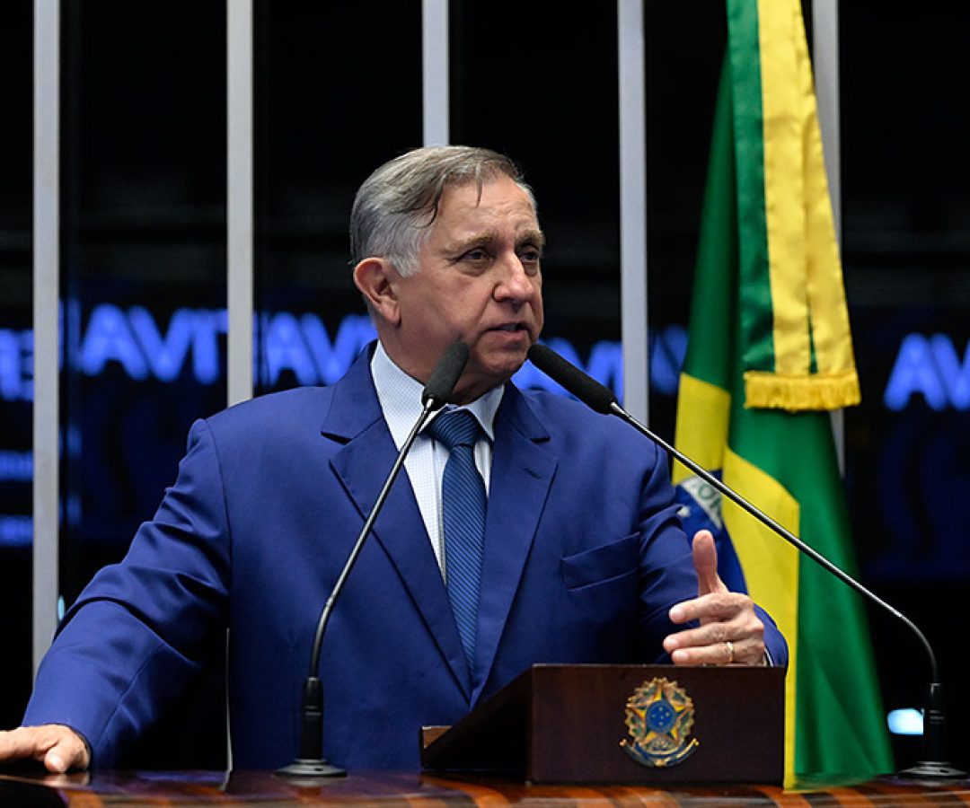 Em discurso, à tribuna, senador Izalci Lucas (PL-DF).