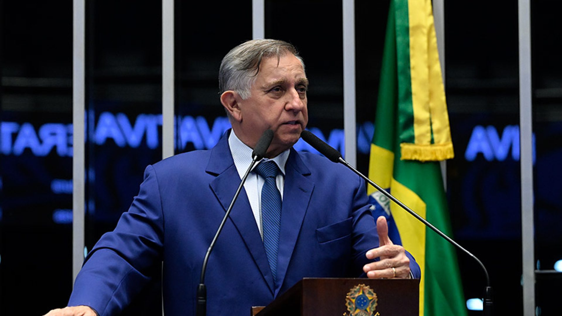 Em discurso, à tribuna, senador Izalci Lucas (PL-DF).
