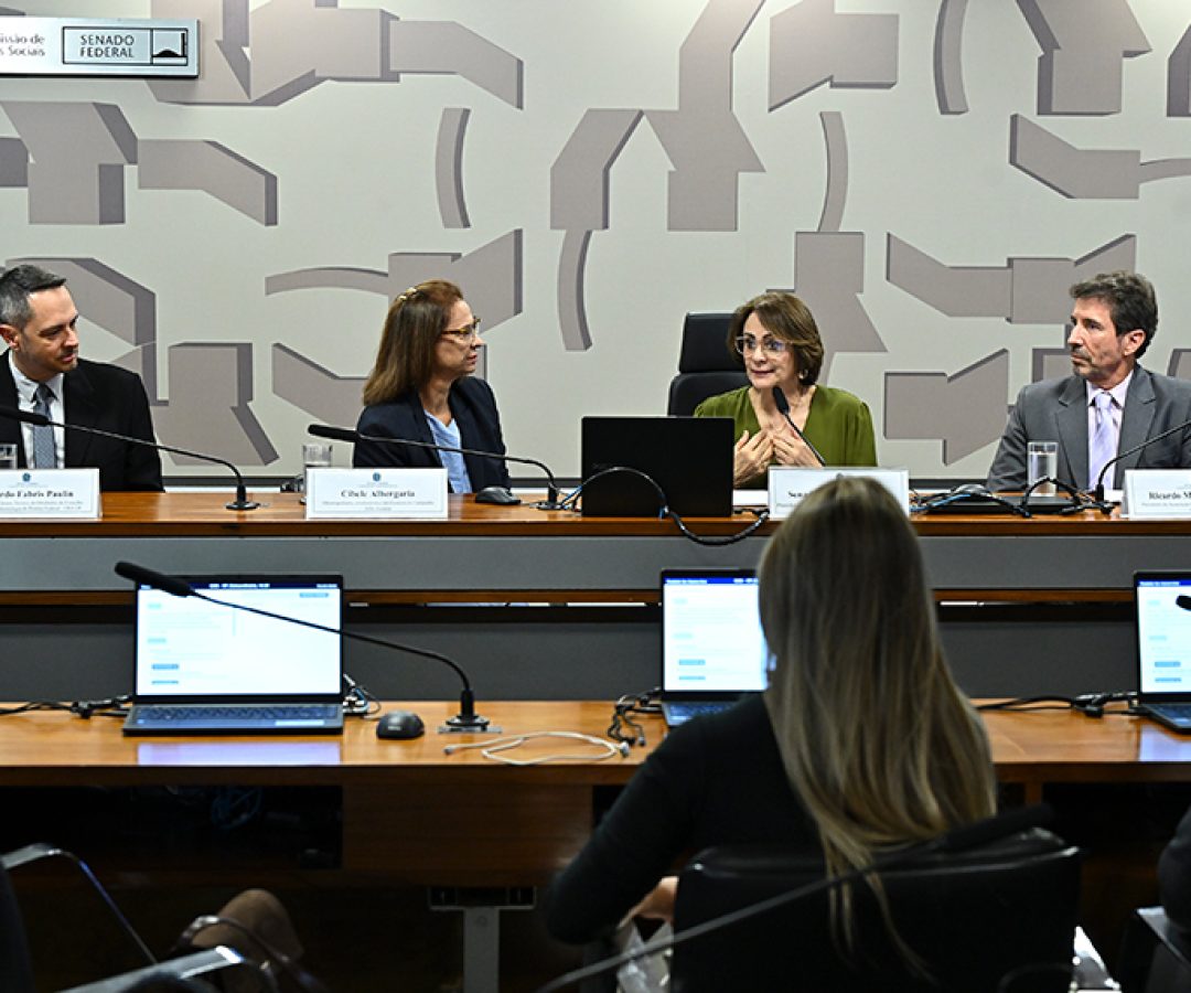 Dentistas apontam que desalinhamento dos dentes supera cáries em crianças — Senado Notícias