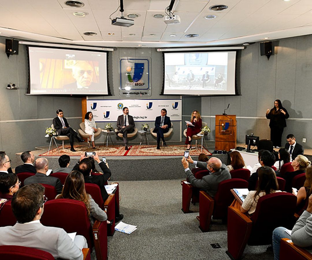 debate celebra Secretaria-Geral da Mesa — Senado Notícias