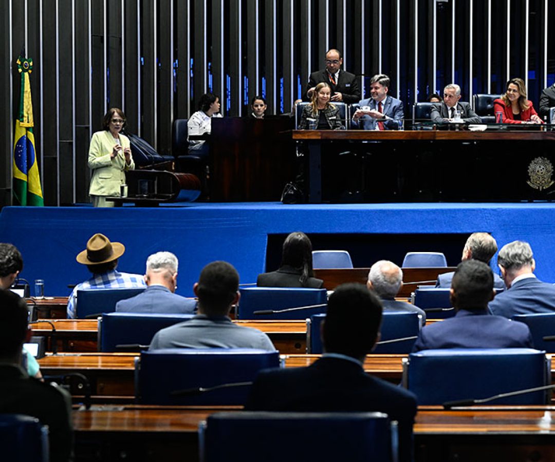 Sessão dos 66 anos de Brasília tem memórias e cobranças pelo BRB-Master — Senado Notícias