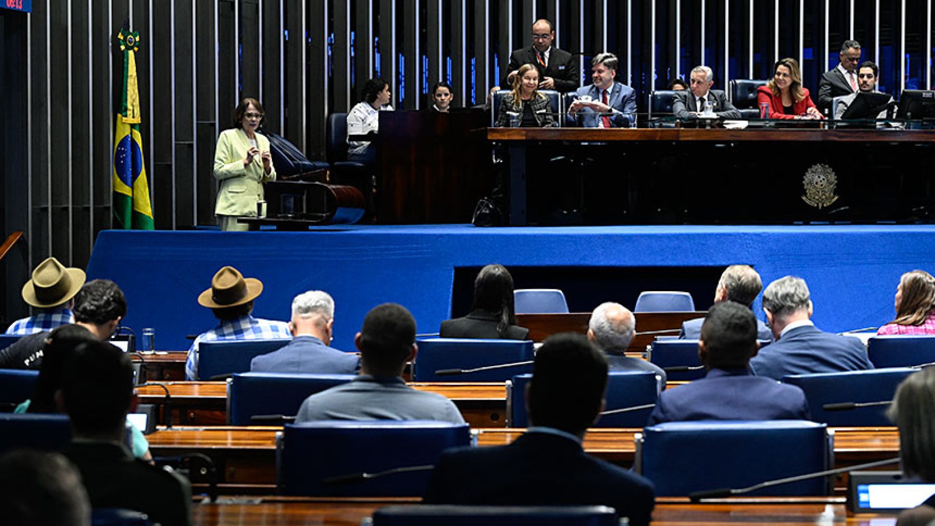 Sessão dos 66 anos de Brasília tem memórias e cobranças pelo BRB-Master — Senado Notícias