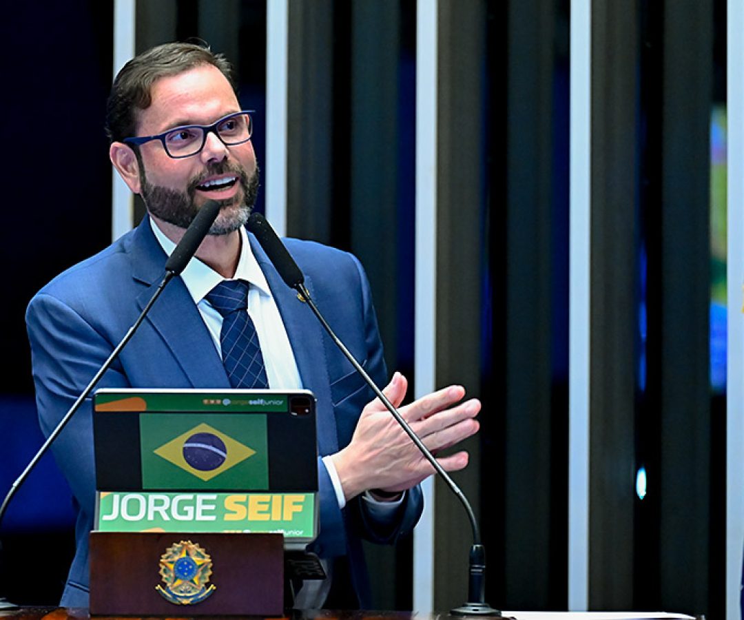 Senador Jorge Seif (PL-SC) em discurso à tribuna.