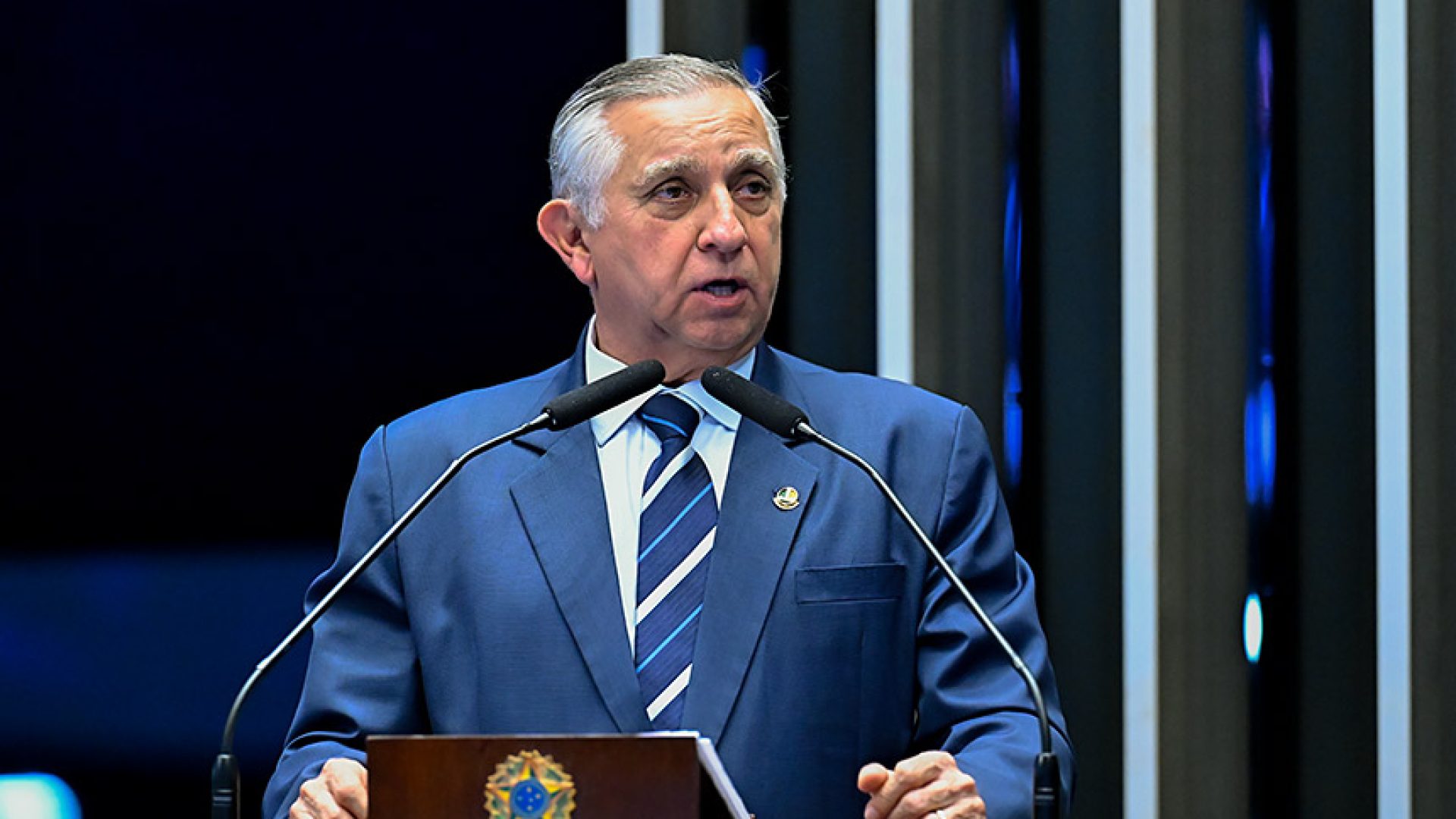 Em discurso, à tribuna, senador Izalci Lucas (PL-DF).