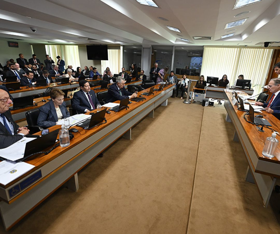 CAE aprova pagamento de obras públicas com créditos tributários — Senado Notícias