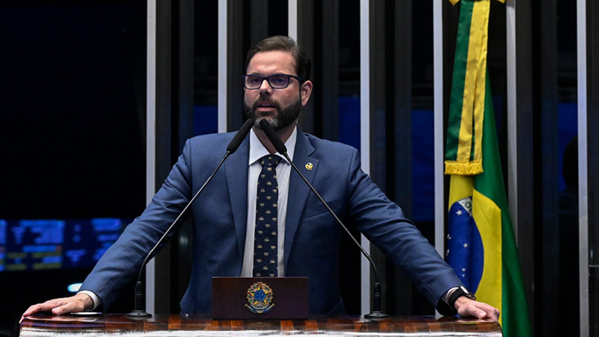 Em discurso, à tribuna., senador Jorge Seif (PL-SC).