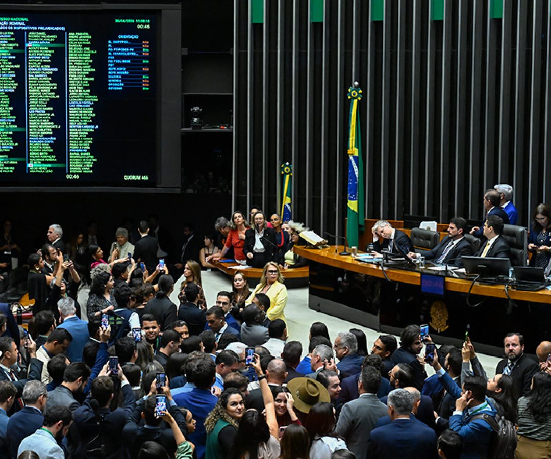 Promulgada lei que possibilita redução de penas pelo 8 de janeiro — Senado Notícias