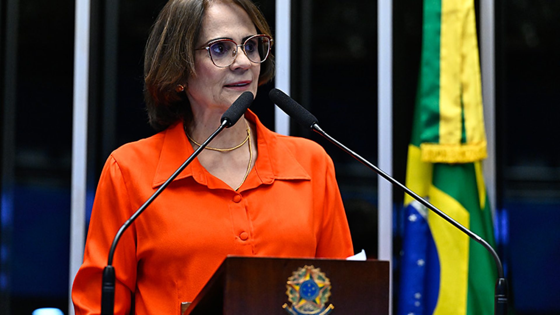À tribuna, em discurso, senadora Damares Alves (Republicanos-DF).