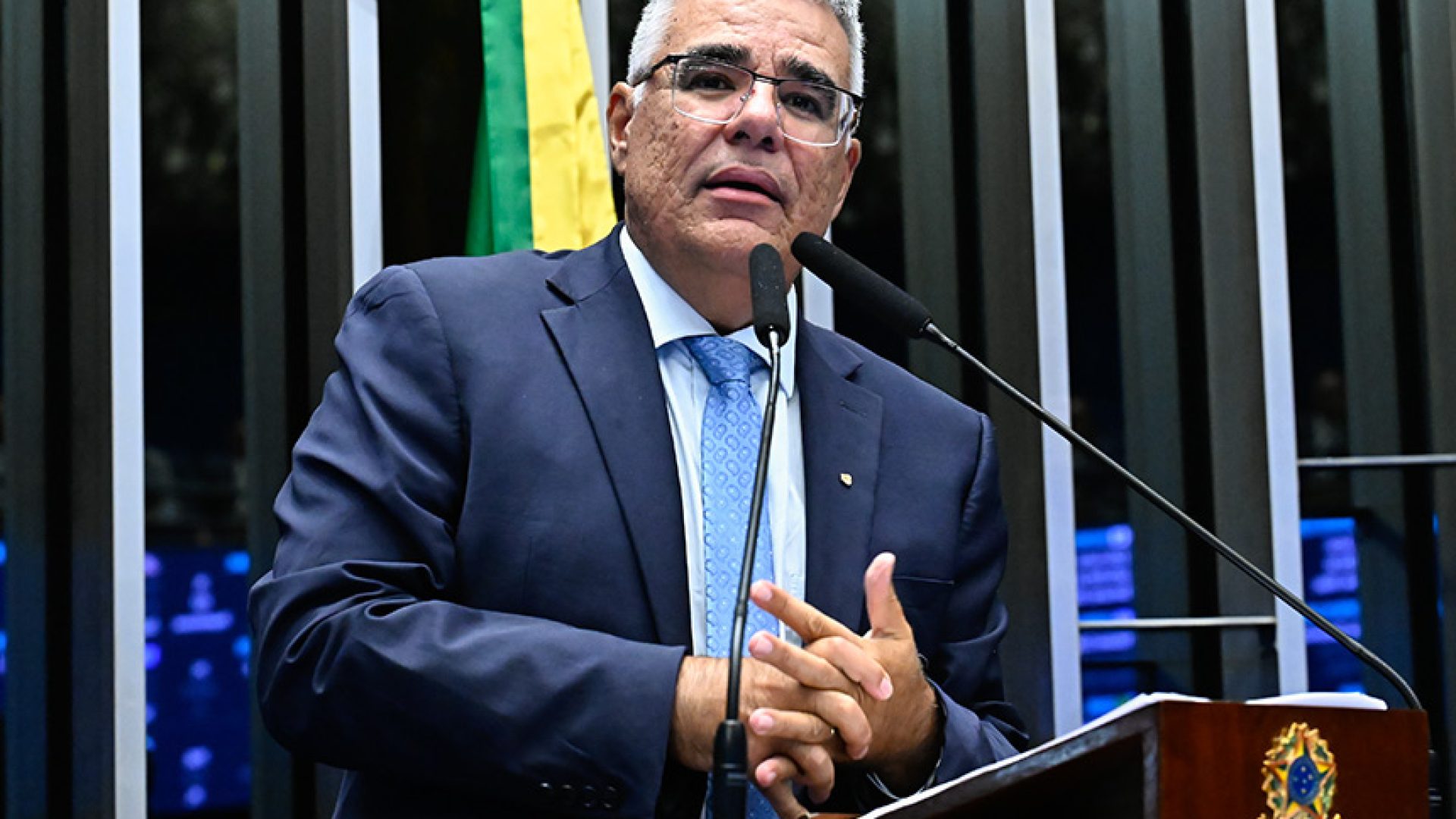 Em discurso, à tribuna, senador Eduardo Girão (Novo-CE).