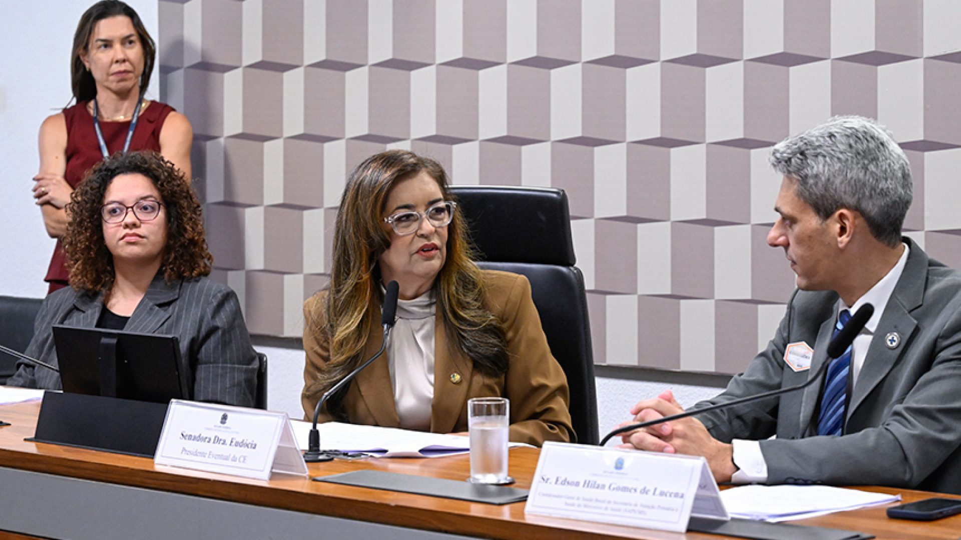 Especialistas defendem restrição a alimentos ultraprocessados em escolas — Senado Notícias