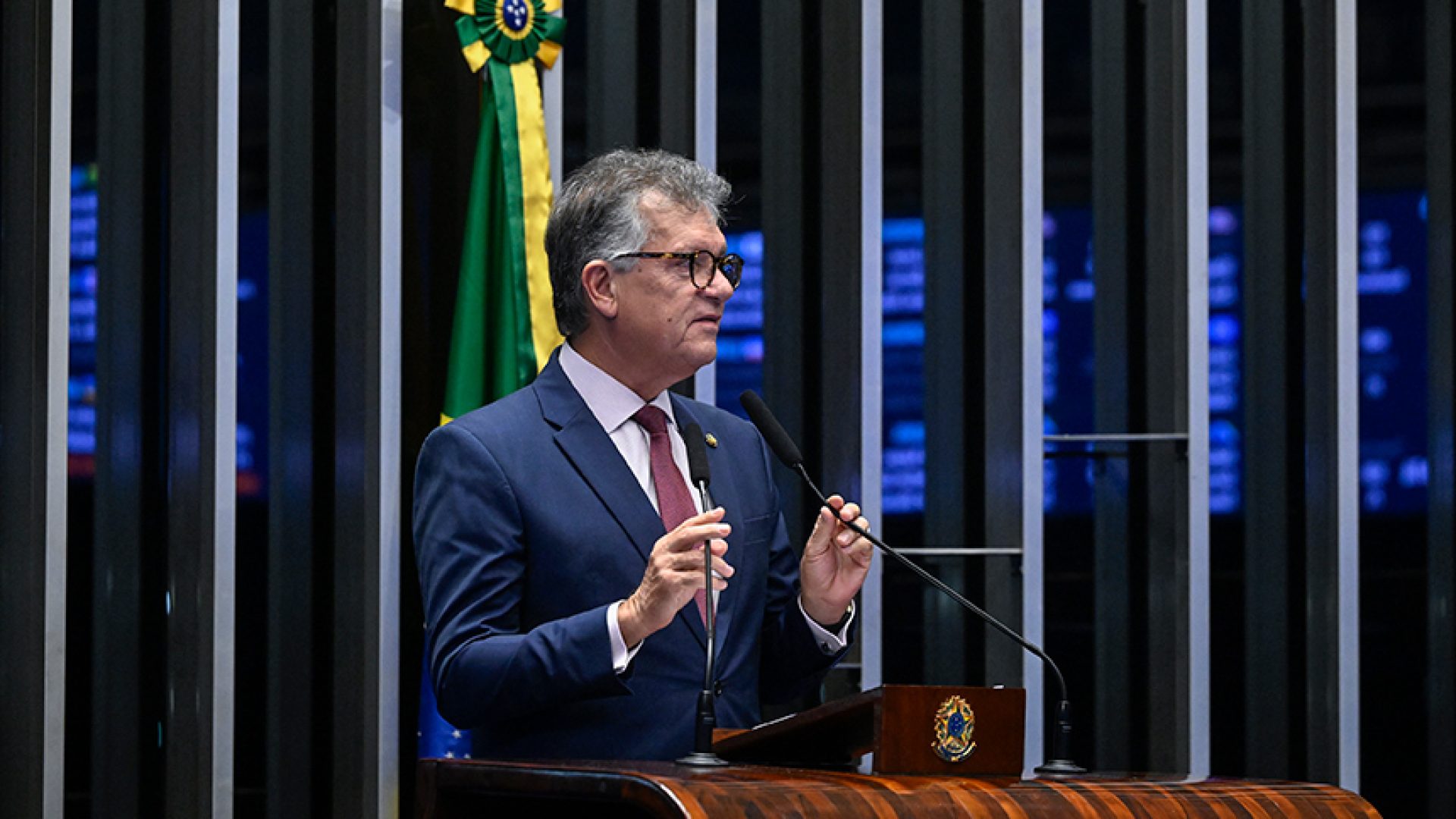 À tribuna, em discurso, senador Laércio Oliveira (PP-SE).