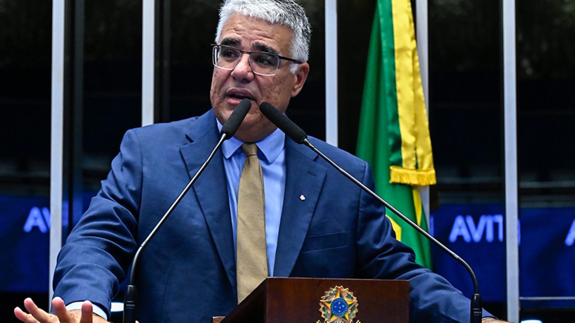 Senador Eduardo Girão (Novo-CE) em discurso à tribuna.