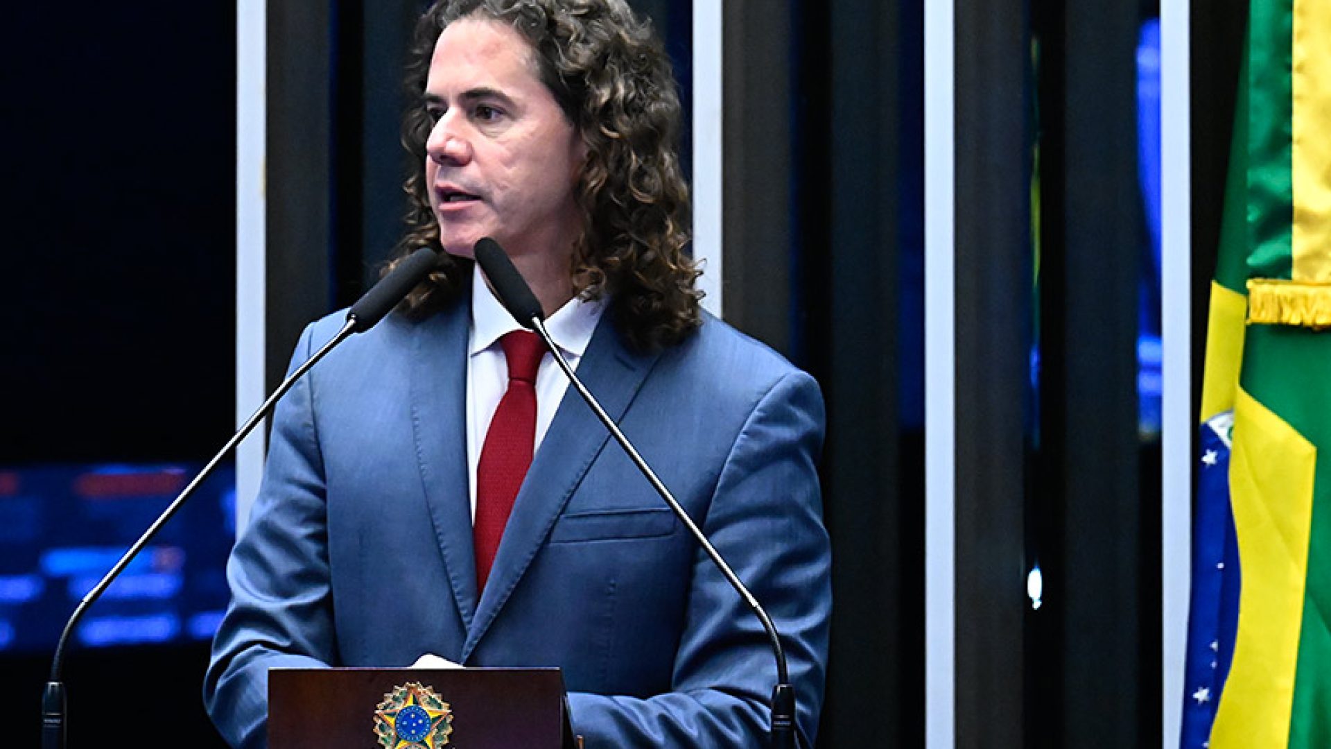 Em discurso, à tribuna, senador Veneziano Vital do Rêgo (MDB-PB).