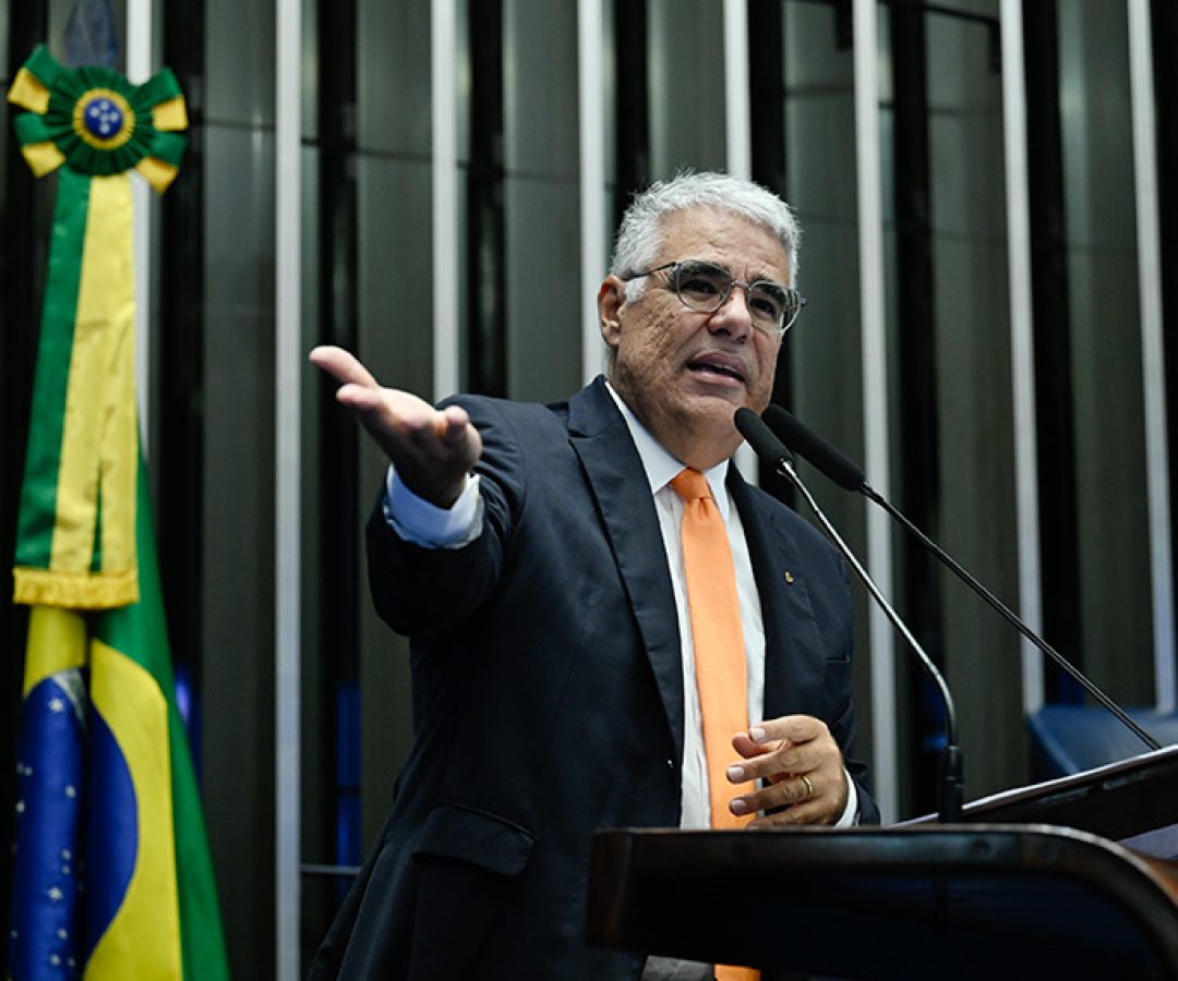 Em discurso, à tribuna, senador Eduardo Girão (Novo-CE).