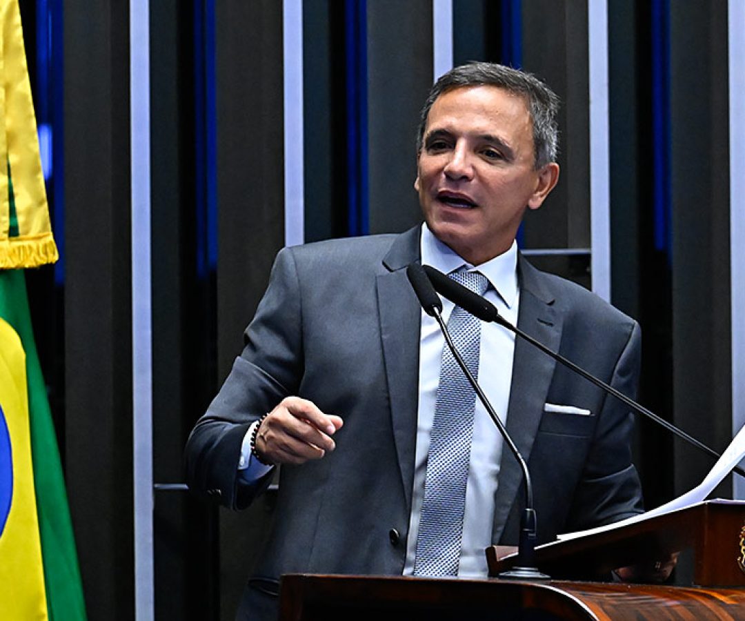 Em discurso, à tribuna,  senador Marcio Bittar (PL-AC).
