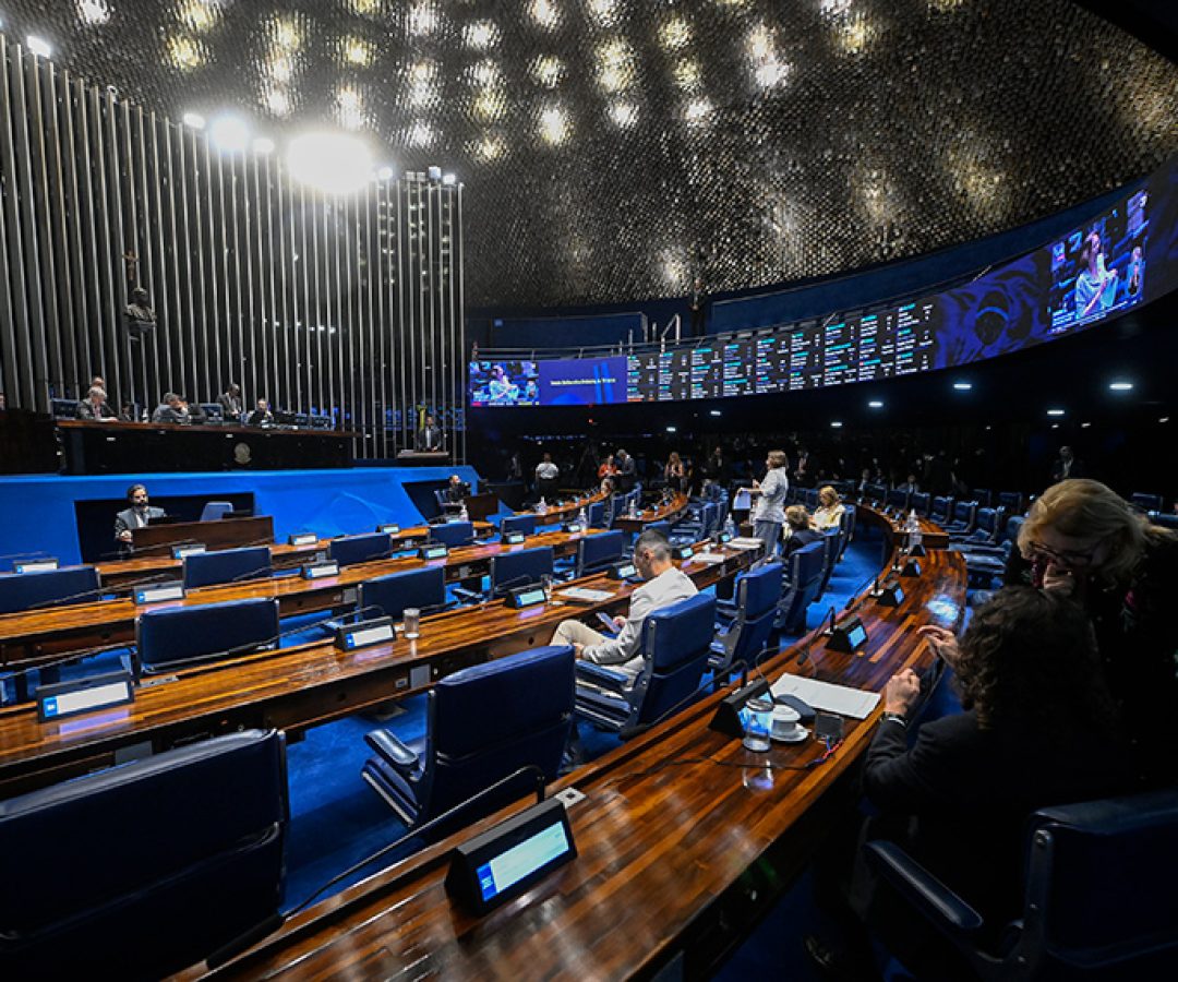 Aprovado prêmio para jogadoras da seleção feminina de futebol de 1995 — Senado Notícias