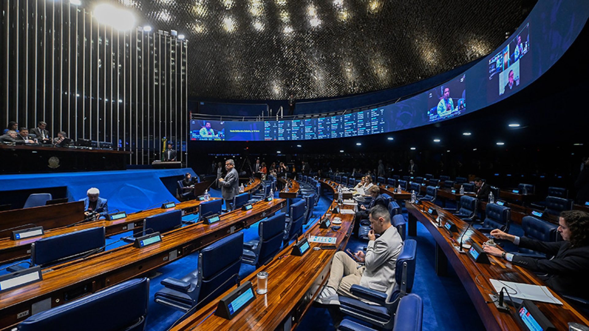Senado fará debate sobre escala 6x1 — Senado Notícias