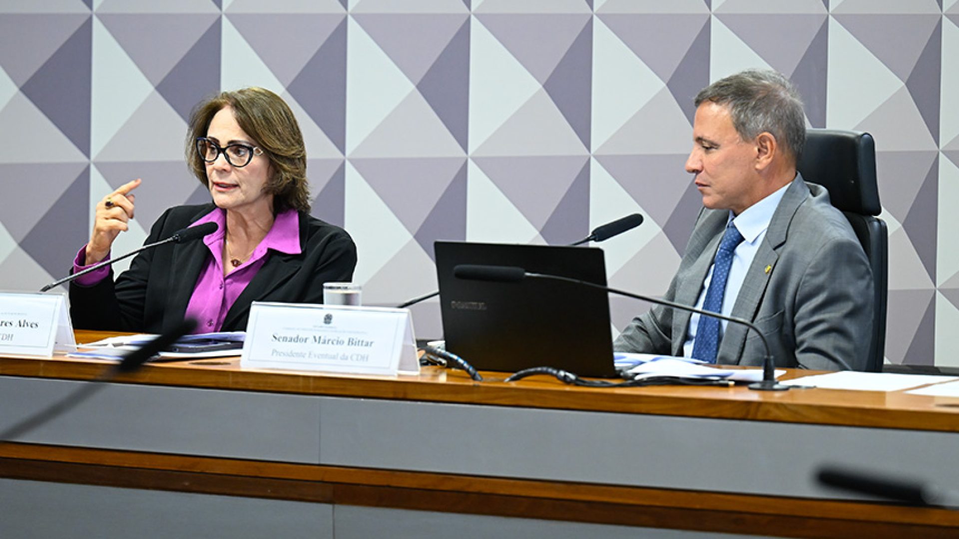 Sustação de norma sobre aborto de menor vítima de estupro vai a Plenário — Senado Notícias