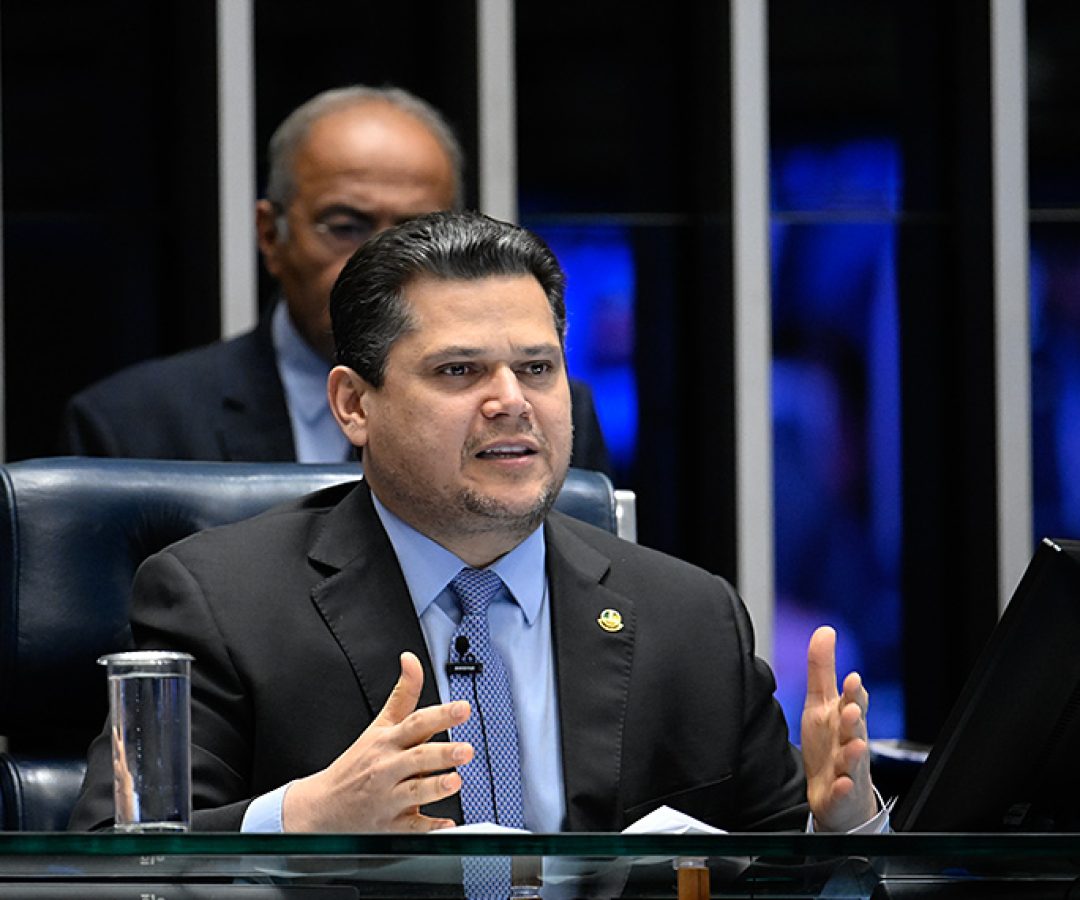 Presidente do Senado Federal, senador Davi Alcolumbre (União-AP) conduz sessão.