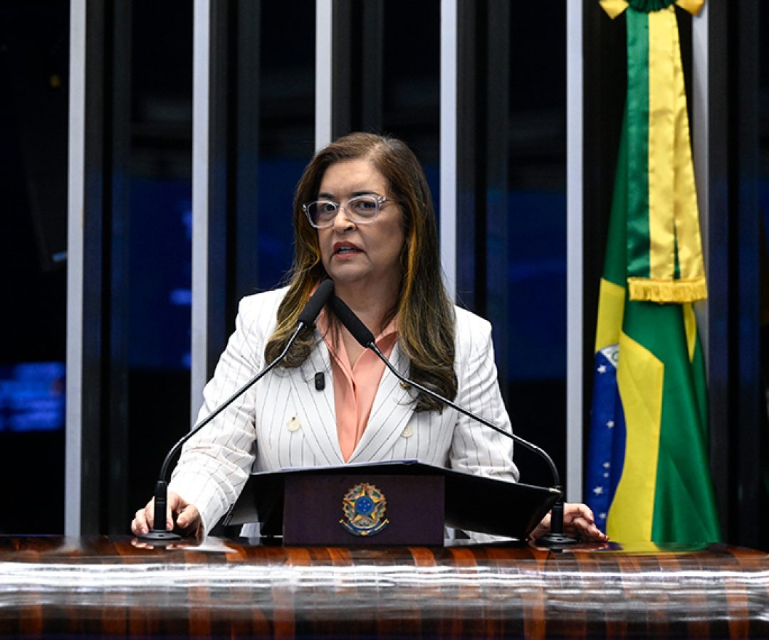 À tribuna, em discurso, senadora Dra. Eudócia (PSDB-AL).
