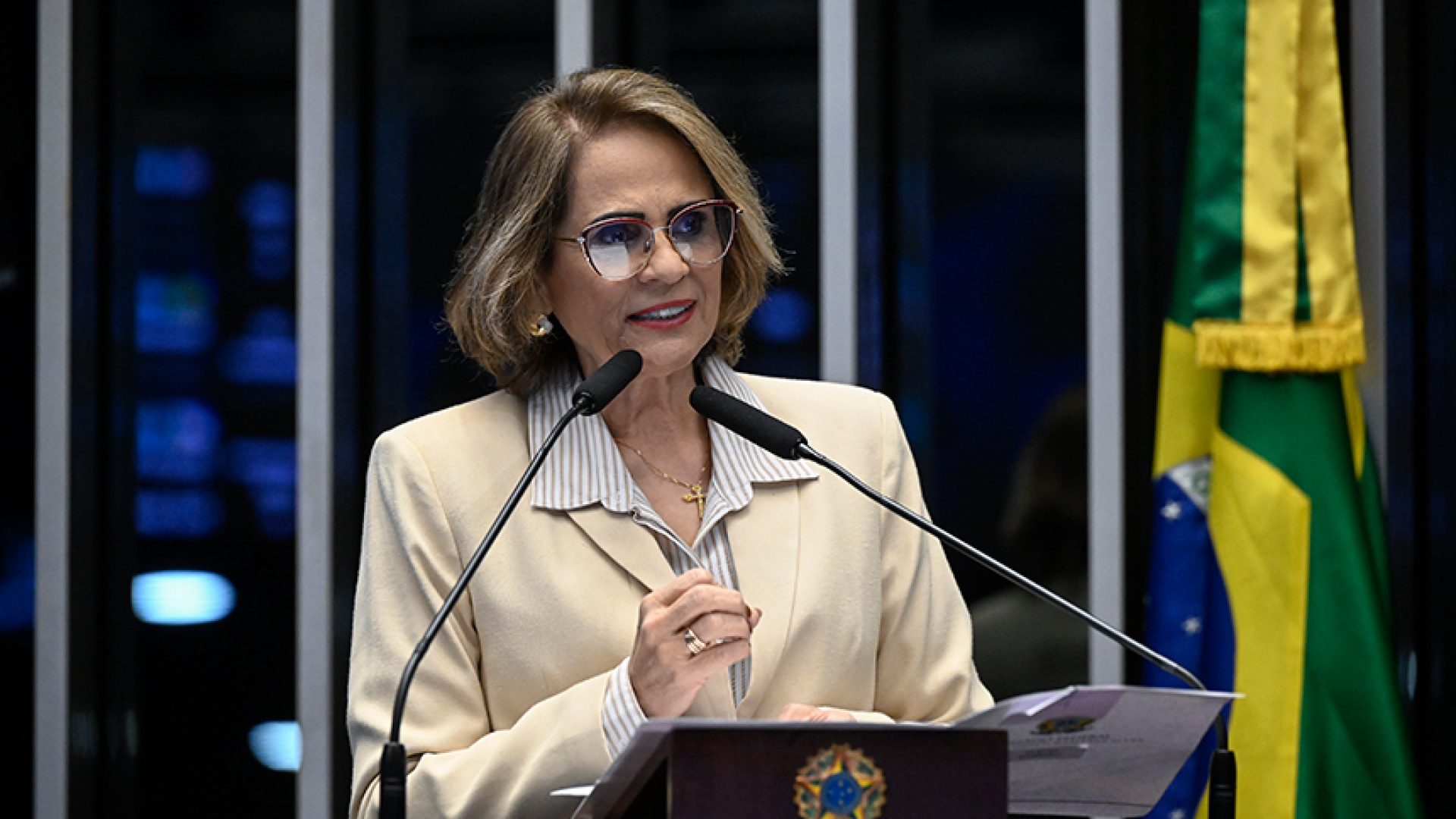 Em discurso,  à tribunaa, senadora Damares Alves (Republicanos-DF).