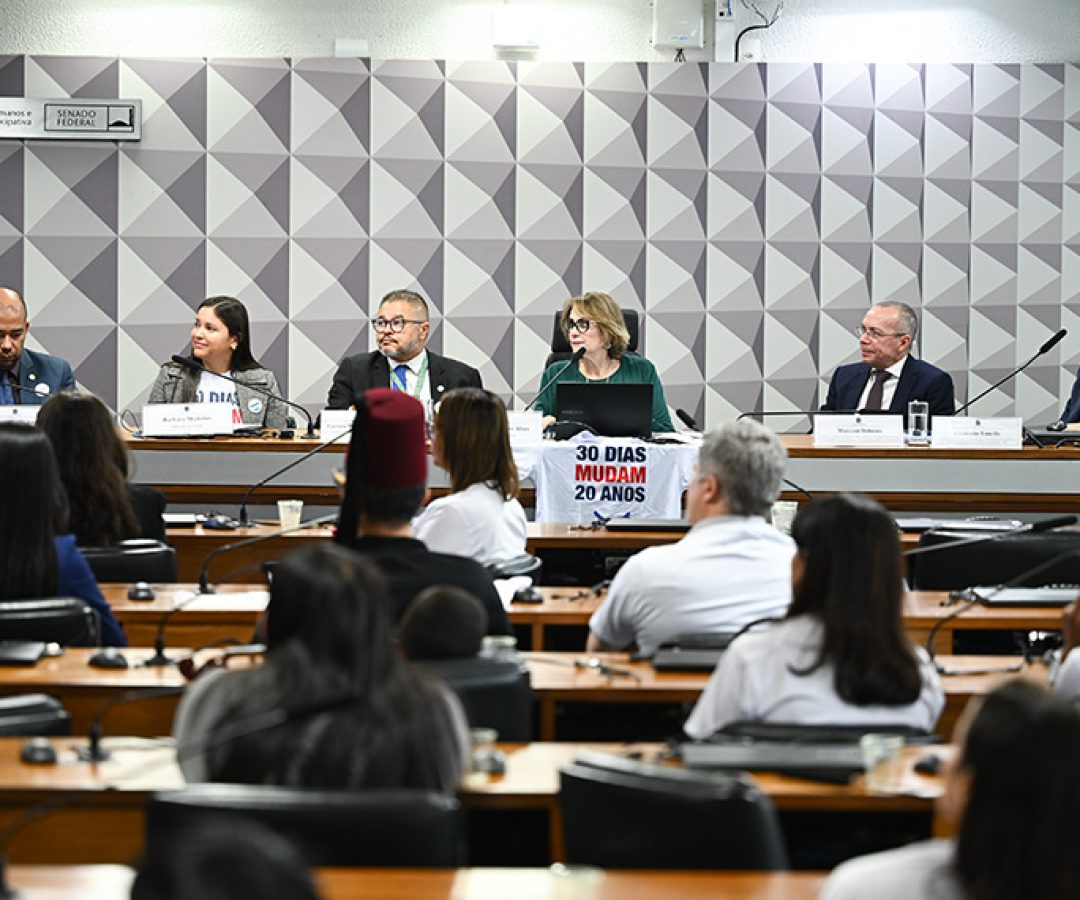 Fissura labiopalatina exige intervenção precoce e multidisciplinar, aponta debate — Senado Notícias