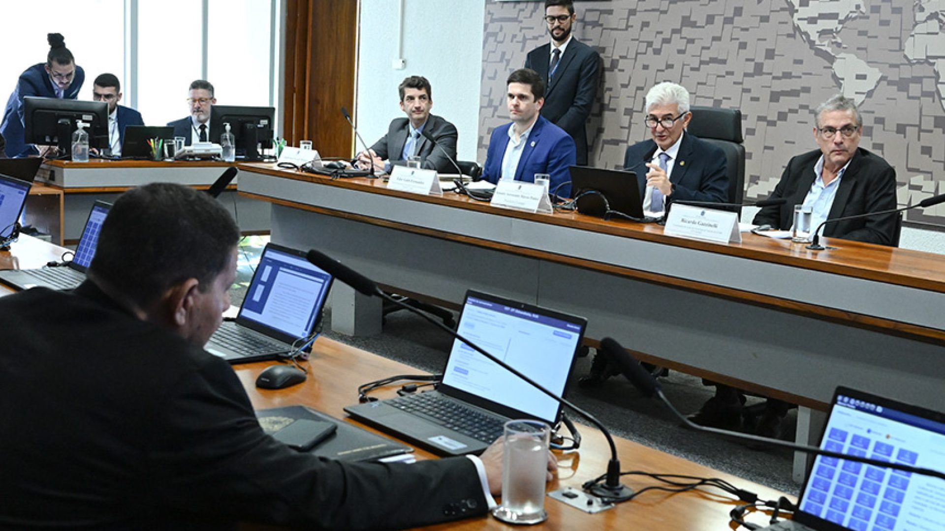 debatedores afirmam que país precisa estar preparado para novas pandemias — Senado Notícias