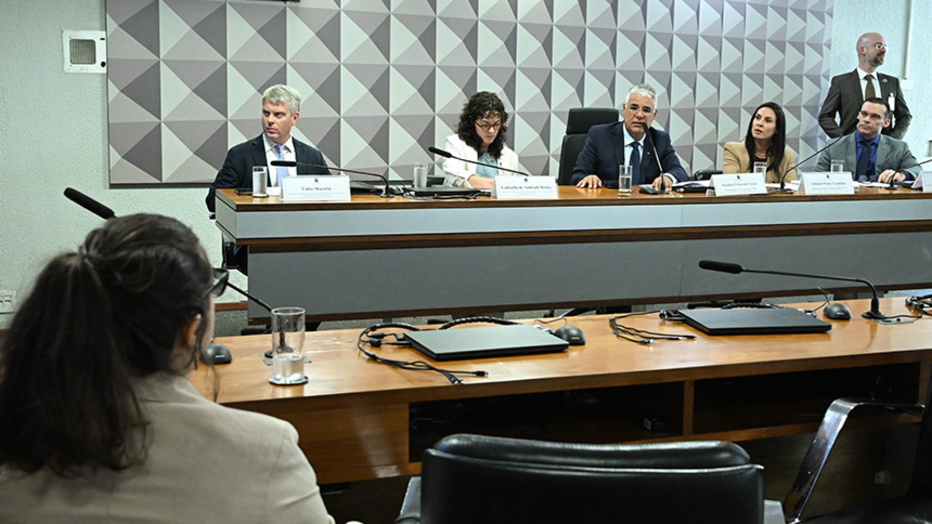 Em audiência, especialistas alertam para impactos negativos das bets — Senado Notícias
