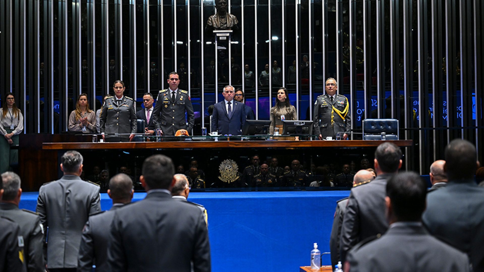 Sessão solene aponta evolução do Corpo de Bombeiros do DF em 170 anos — Senado Notícias