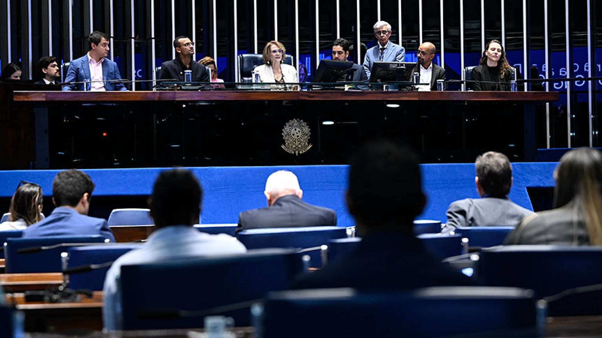 Sessão pelos 15 anos da ONG Gerando Falcões reconhece atuação apartidária — Senado Notícias
