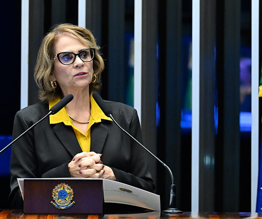 Em discurso, à tribuna, senadora Damares Alves (Republicanos-DF).