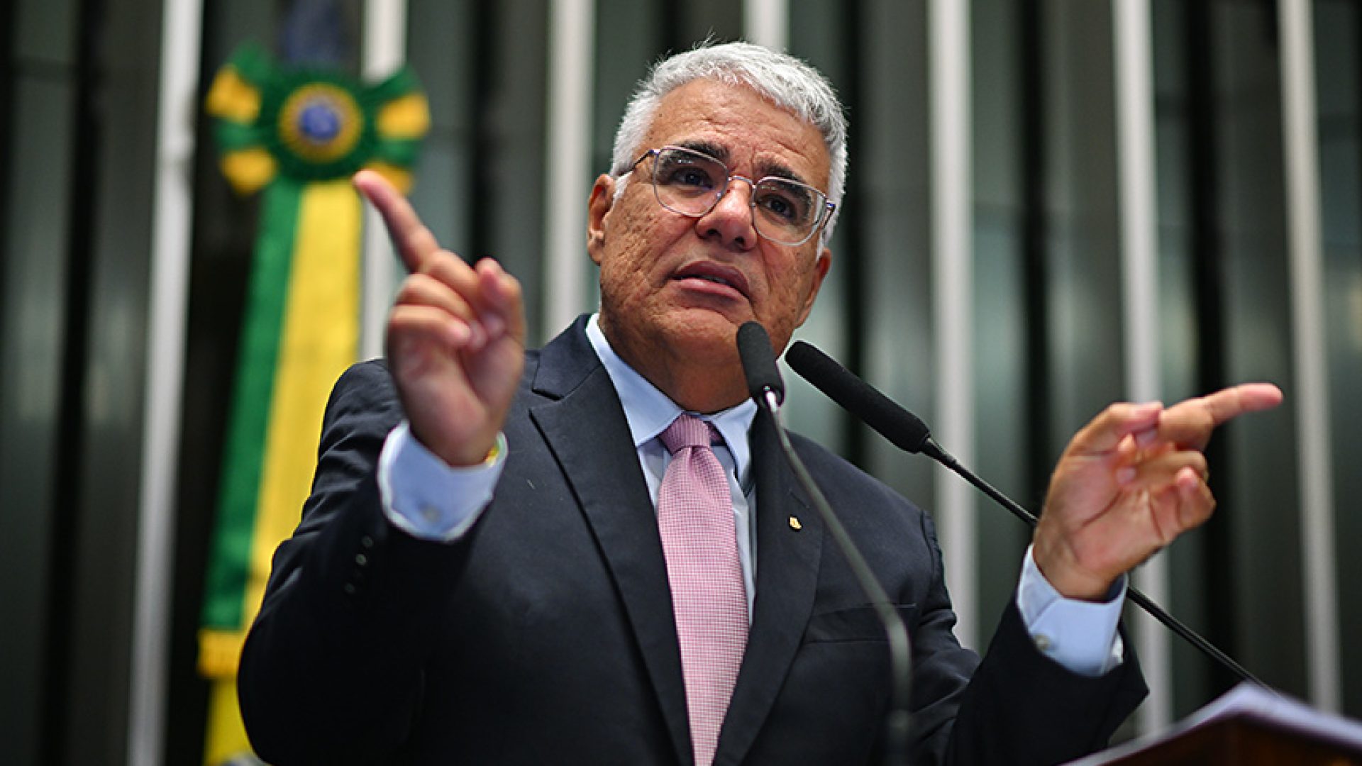 Em discurso, à tribuna, senador Eduardo Girão (Novo-CE).