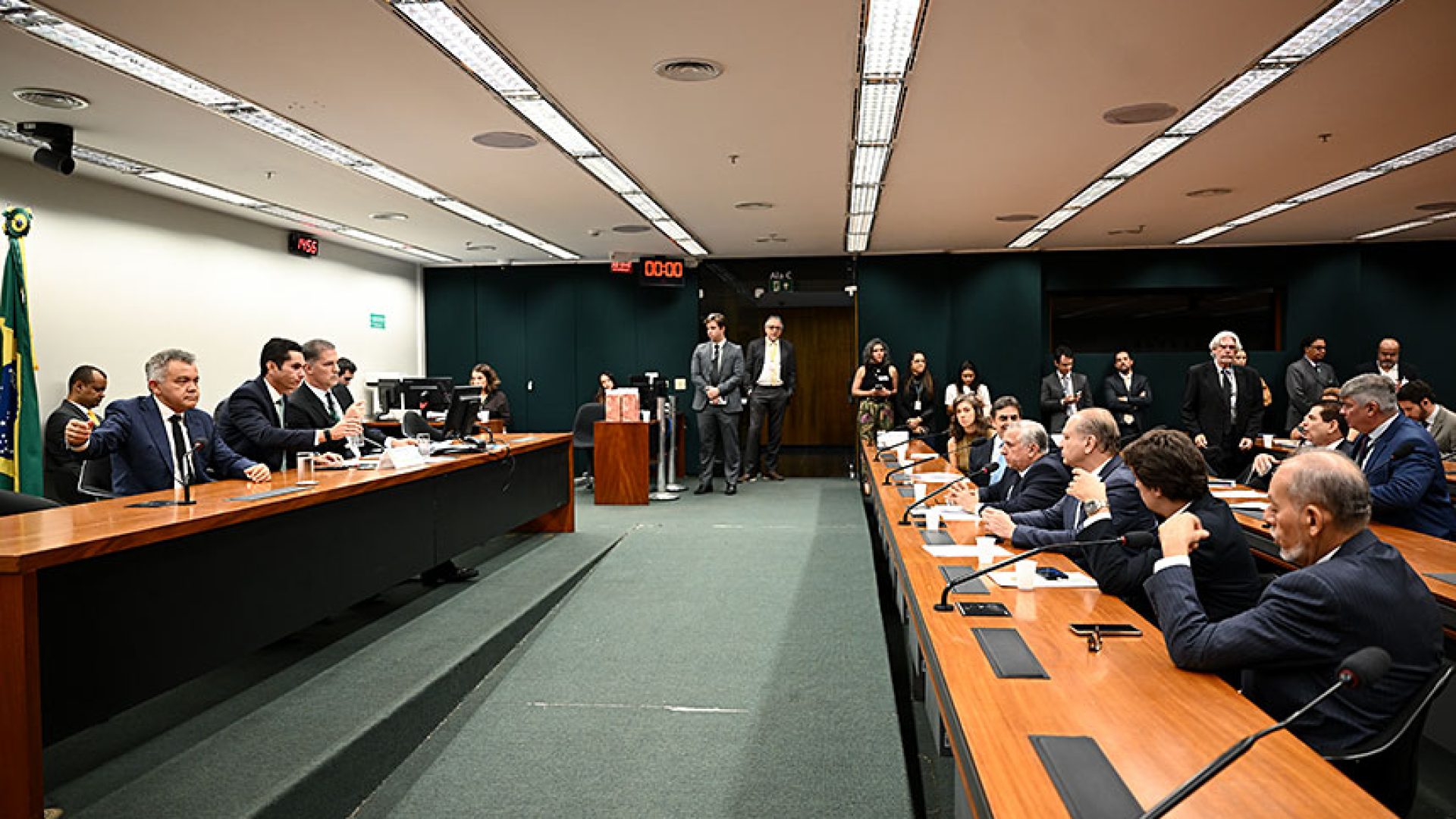 Projeto libera R$ 56 milhões para Justiça Federal, Justiça do Trabalho e MPU — Senado Notícias