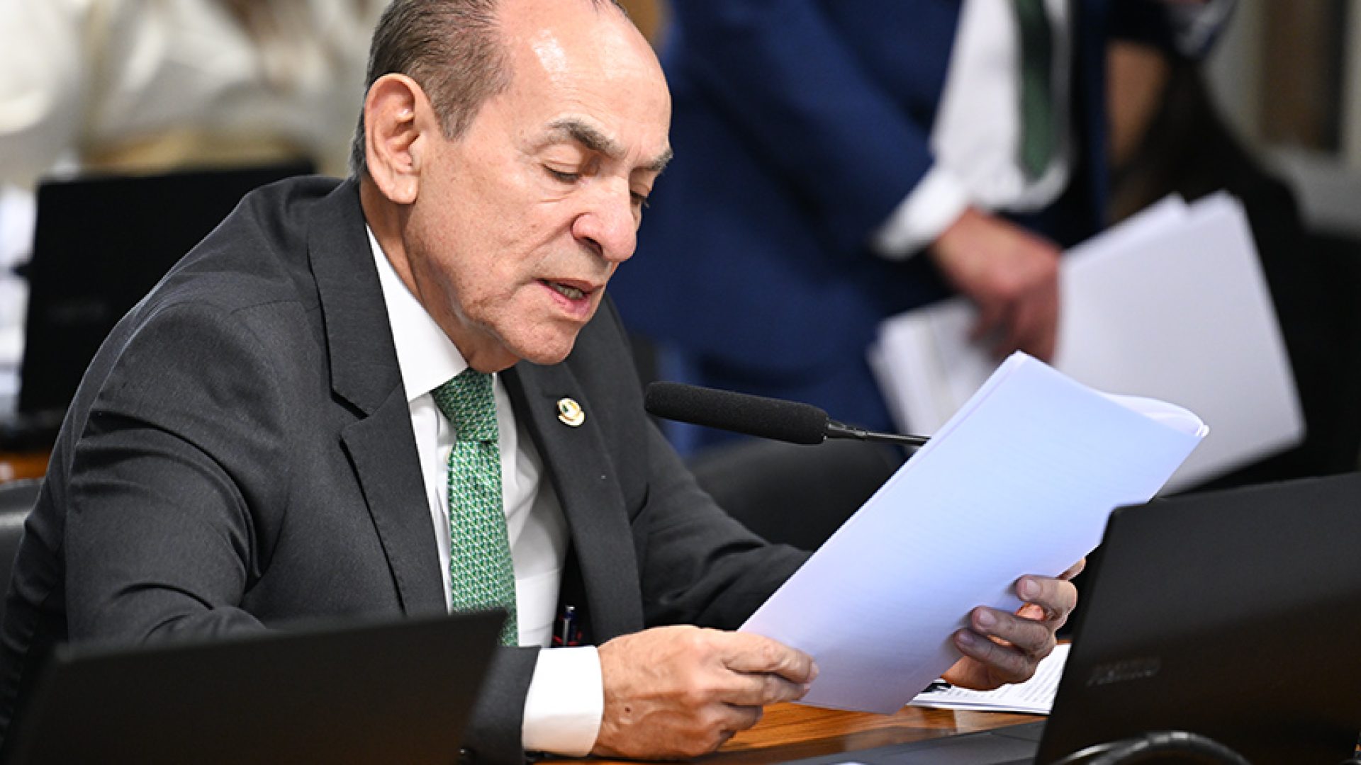 Em pronunciamento, à bancada, relator do PL 896/2026 e do PL 6.384/2025, senador Marcelo Castro (MDB-PI).