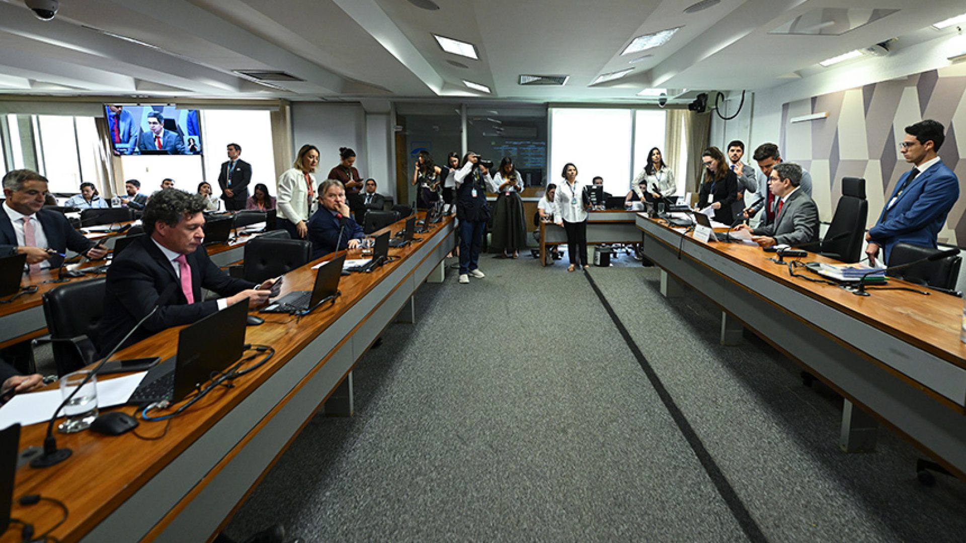 Comissões da taxa das blusinhas e de outras MPs se reúnem na próxima semana — Senado Notícias