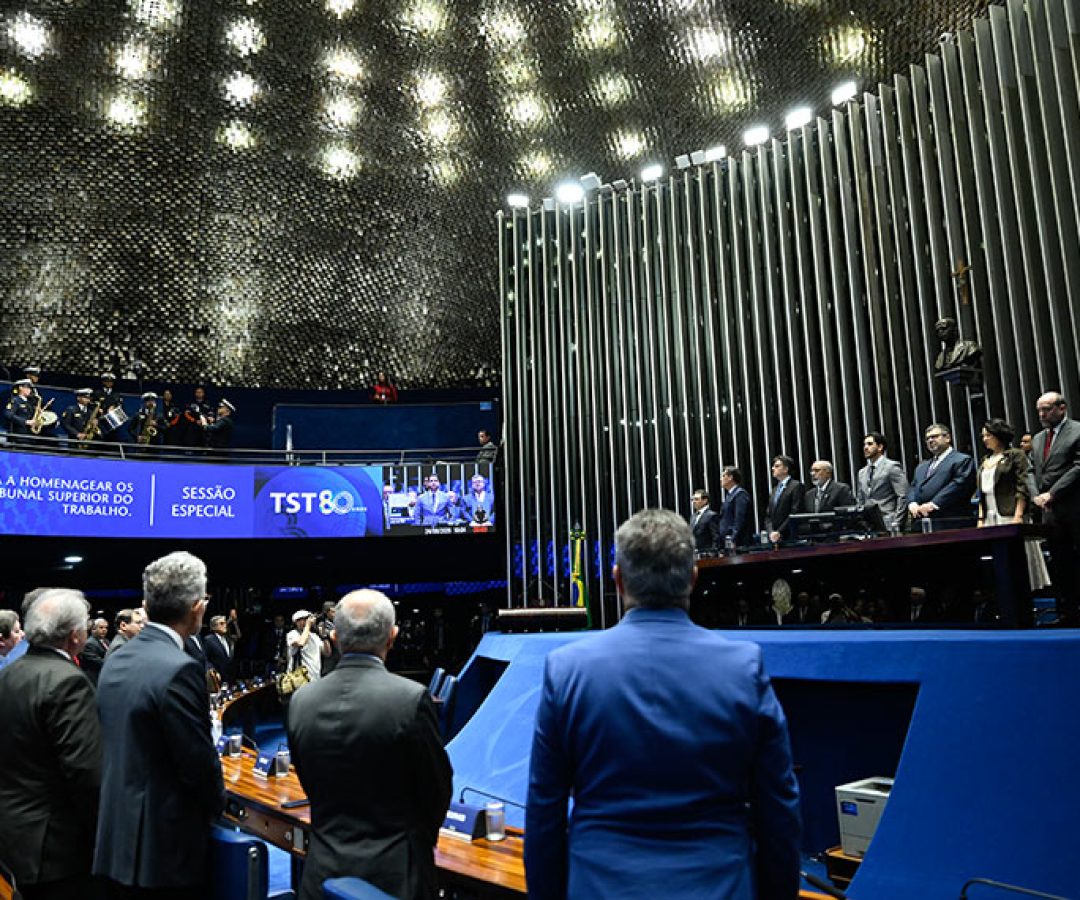 Senado homenageia 80 anos do Tribunal Superior do Trabalho — Senado Notícias