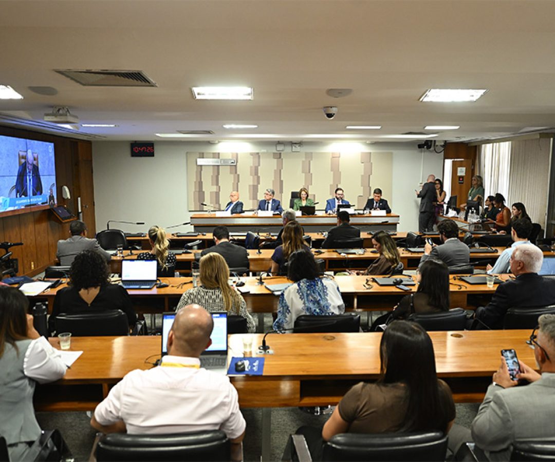 CDH acompanha julgamento no STF — Senado Notícias