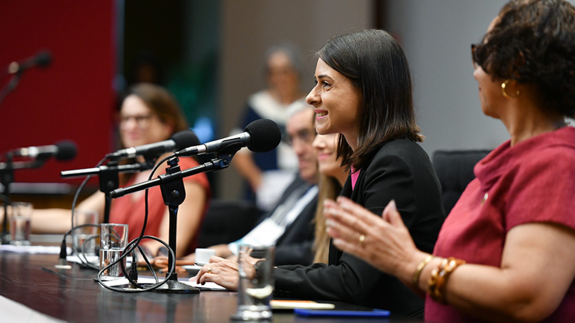 Senado leva ao ComPública debate sobre combate à desinformação — Senado Notícias