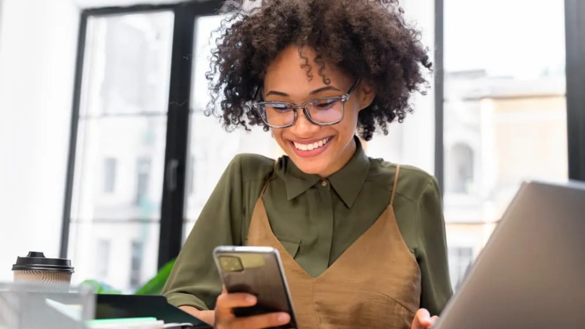 FFLCH USP abre 7.000 vagas gratuitas em 87 cursos gratuitos 100% online