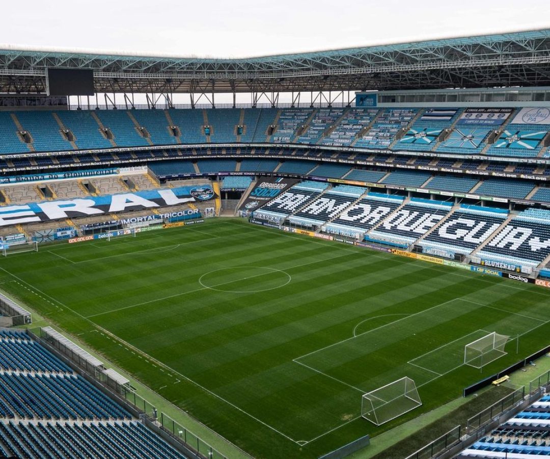 Grêmio faz 3 a 0 no Inter e está com uma mão na taça do Gauchão