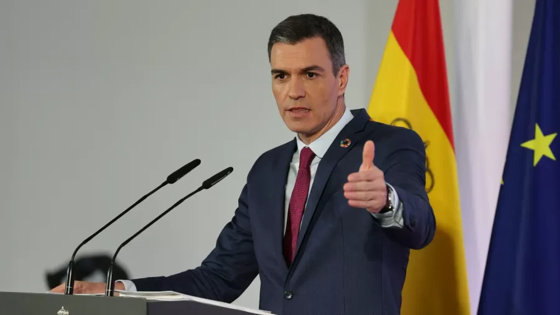 27dez2022-primeiro-ministro-da-espanha-pedro-sanchez-durante-entrevista-coletiva-1672164121382_v2_90.webp