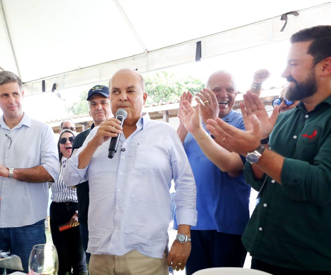 Governo do DF recebe homenagem por avanços na avicultura