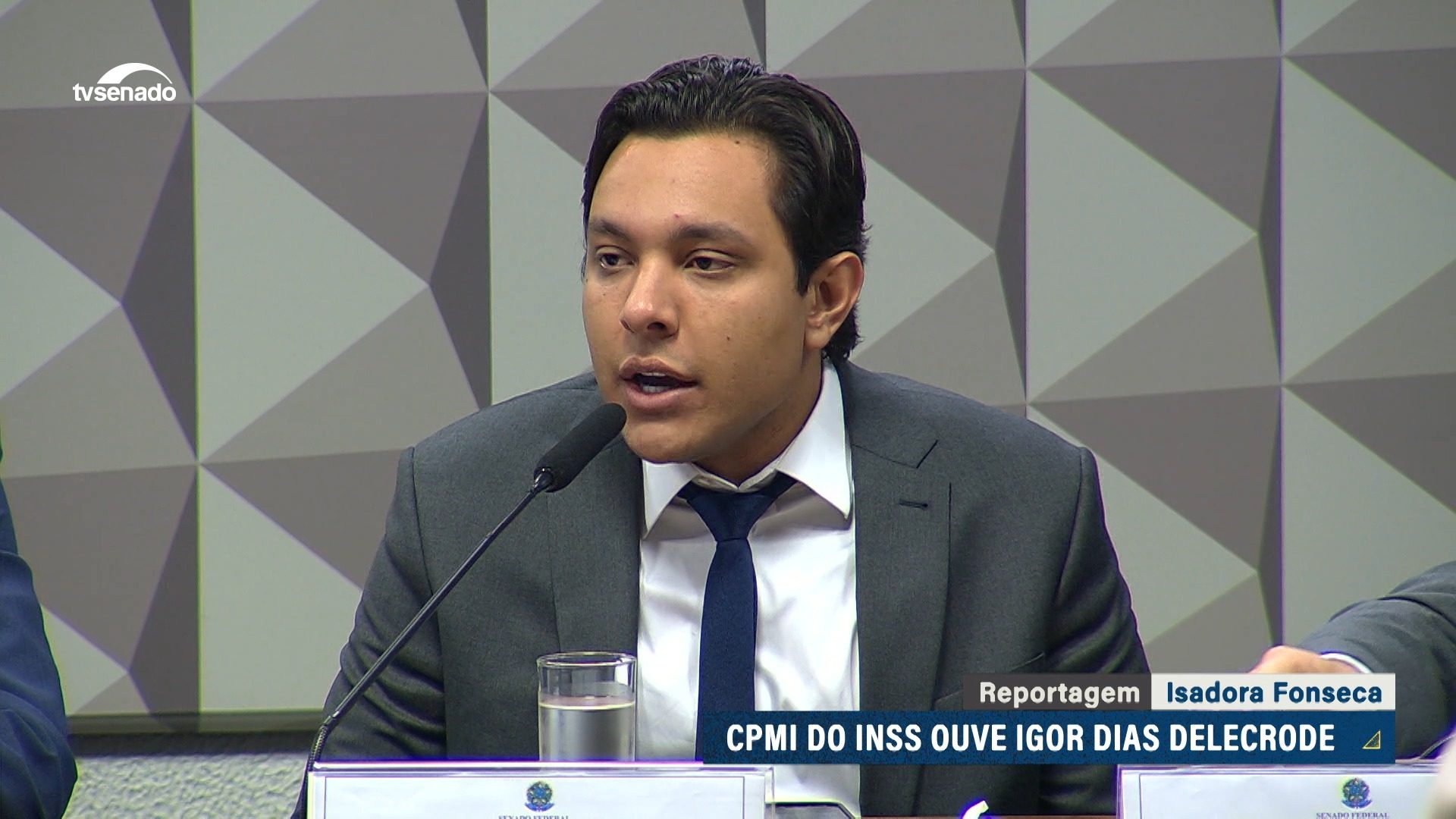 Acusado de desenvolver sistema usado em fraudes fica em silêncio na CPMI do INSS — Senado Notícias