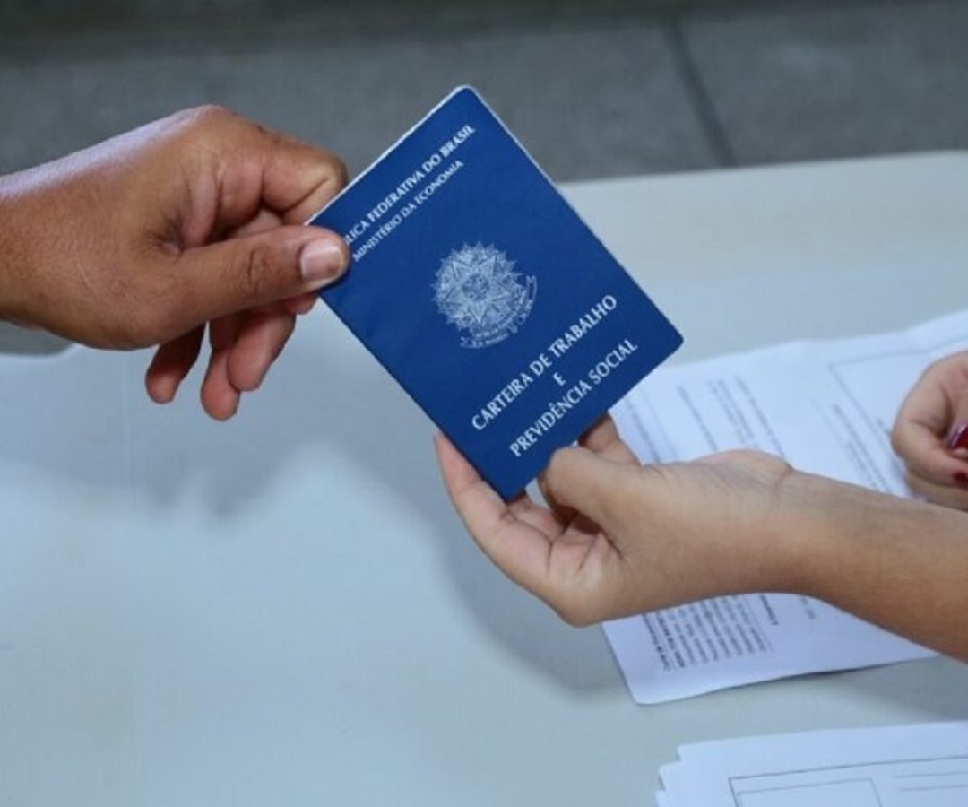 Agências do trabalhador têm vagas com salários de mais de R$ 5 mil nesta segunda (19)