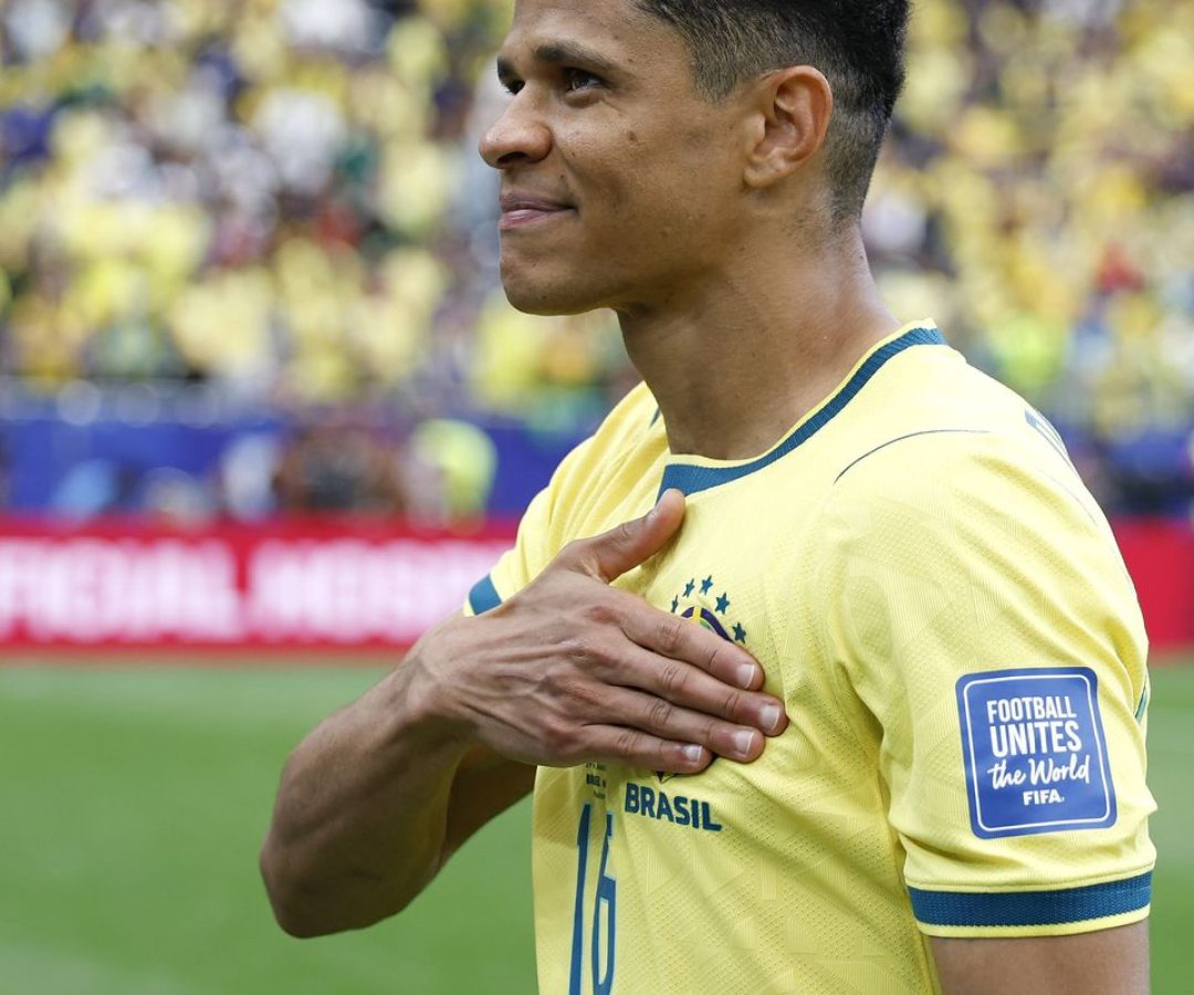 Douglas Santos traz vivência do ouro olímpico para buscar o hexa